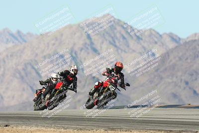 media/Dec-01-2025-Moto Forza (Mon) [[2daa91e15f]]/3-Beginner Group/Session 4 Turn 9/